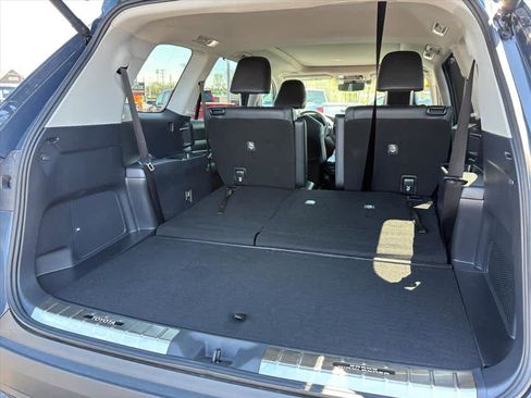Used 2025 Toyota Grand Highlander AWD image 29