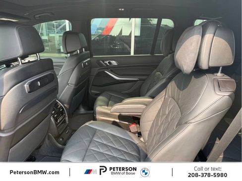 Used 2025 BMW X7 xDrive40i w/ M Sport Package AWD/4WD image 19