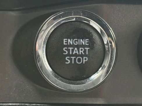 Used 2021 Toyota Tacoma TRD Off-Road image 29