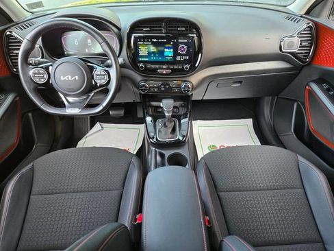 Used 2024 Kia Soul GT-Line FWD image 16