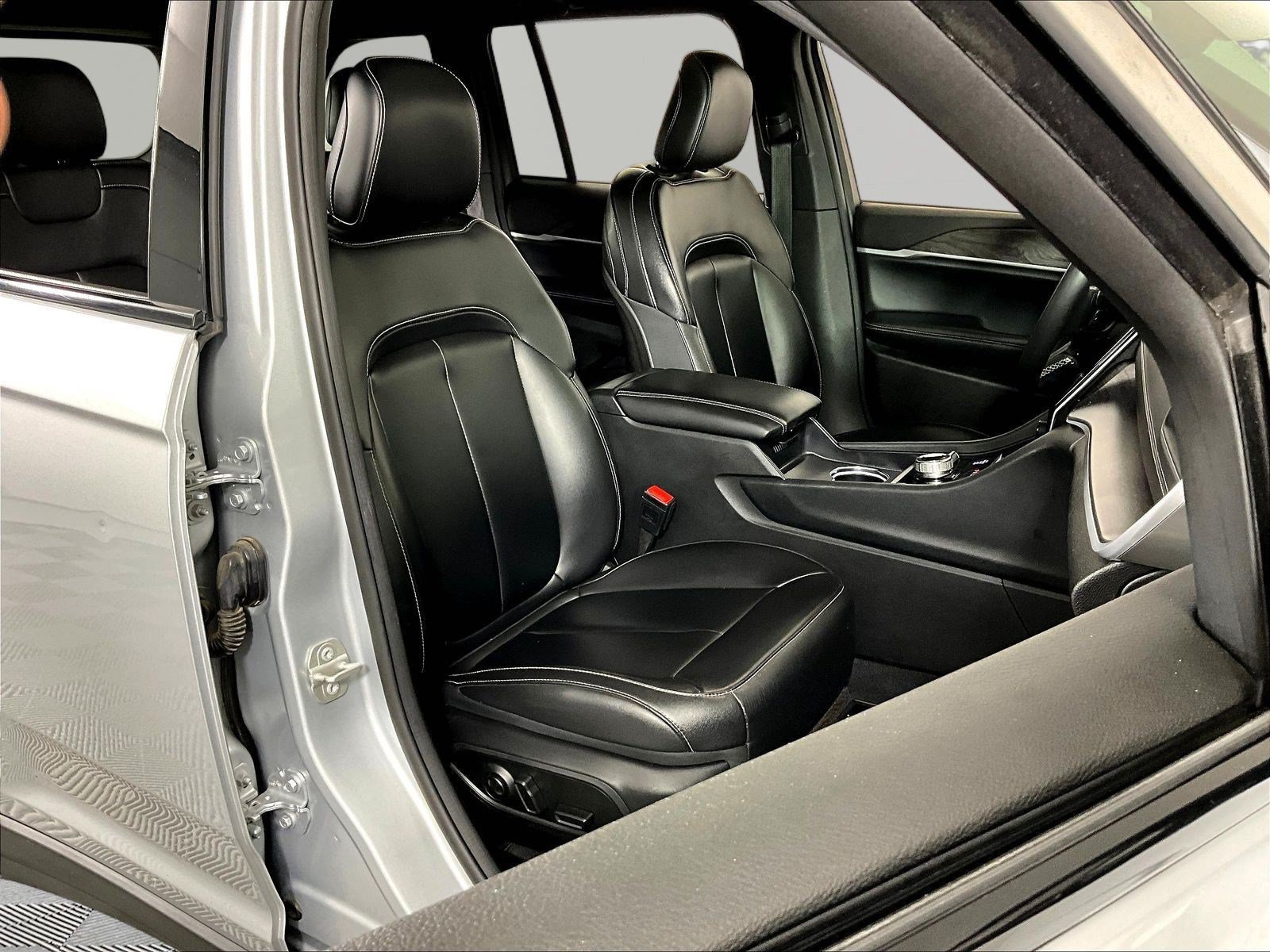 Used 2024 Jeep Grand Cherokee Limited 4xe AWD/4WD image 29