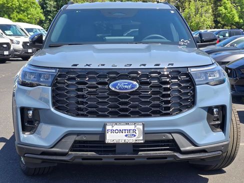 New 2026 Ford Explorer ST-Line w/ ST-Line Street Pack AWD/4WD image 2