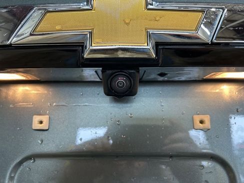 Used 2023 Chevrolet Traverse LT w/ LPO, Floor Liner Package image 5