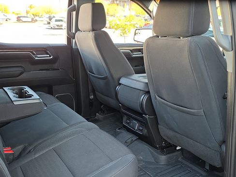 Used 2023 GMC Sierra 1500 Elevation image 28