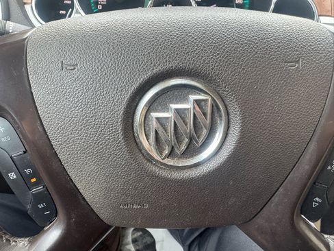 Used 2011 Buick Enclave CXL image 19