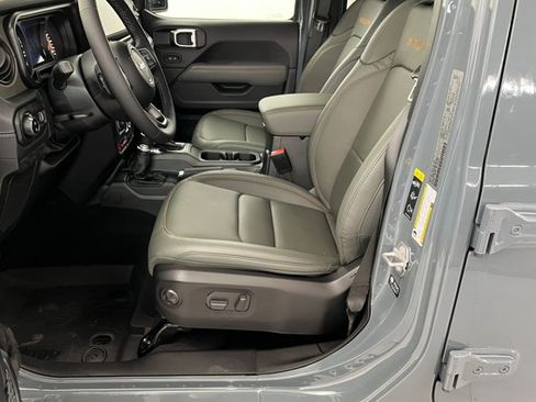 New 2025 Jeep Gladiator Mojave AWD/4WD image 17