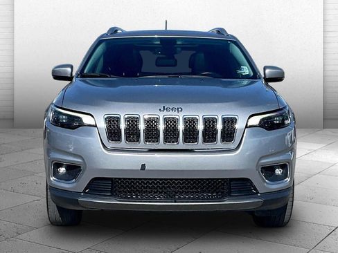 Used 2019 Jeep Cherokee Limited AWD/4WD image 2