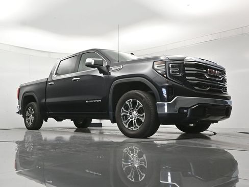 Certified 2025 GMC Sierra 1500 SLT AWD/4WD image 39