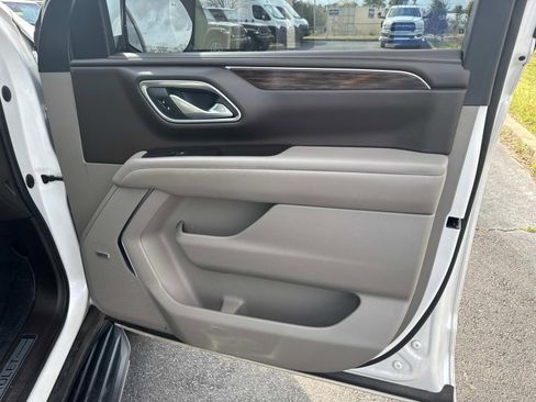 Used 2022 Chevrolet Tahoe LT w/ LT Signature Package RWD image 26