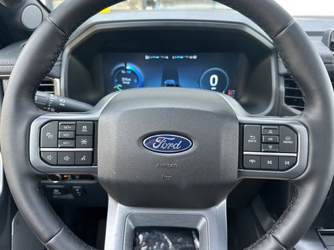 Used 2025 Ford F150 Lightning Lariat AWD/4WD image 27
