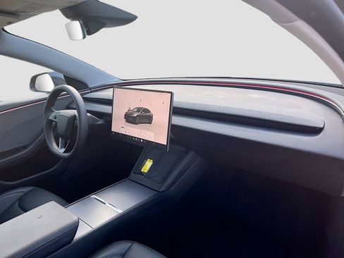 Used 2025 Tesla Model 3 Long Range RWD image 30