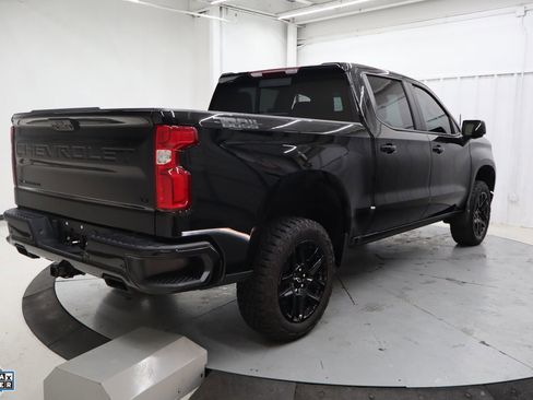 Used 2024 Chevrolet Silverado 1500 LT Trail Boss w/ LT Trail Boss Premium Package image 2
