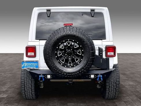 Used 2020 Jeep Wrangler Unlimited Sahara w/ Uconnect 4C Nav & Sound Group AWD/4WD image 4