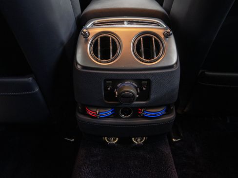 Used 2020 Rolls-Royce Ghost RWD image 34