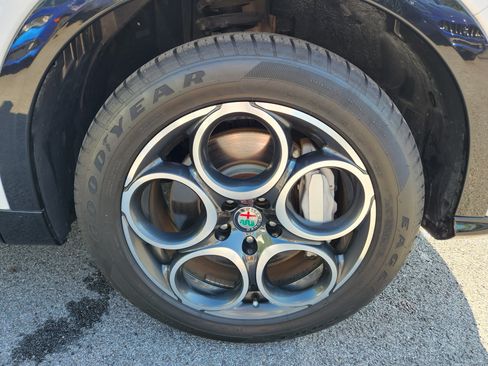 Used 2024 Alfa Romeo Tonale Ti AWD/4WD image 7