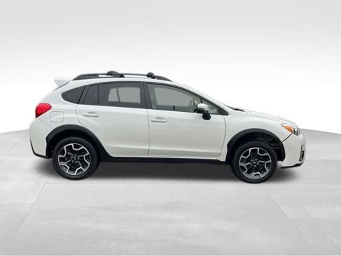 Used 2016 Subaru Crosstrek 2.0i Limited image 9