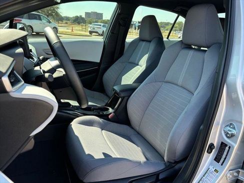 Certified 2025 Toyota Corolla SE image 11