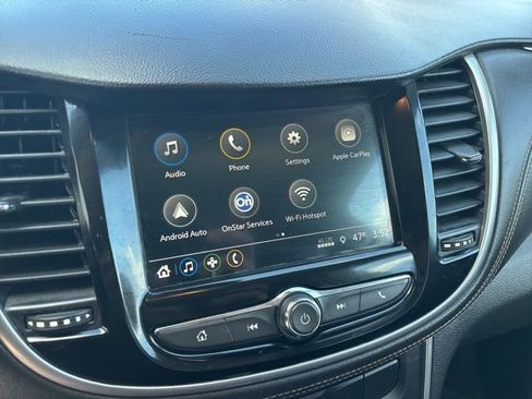 Used 2018 Chevrolet Trax LT w/ LT Convenience Package image 22