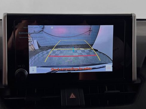 Used 2025 Toyota RAV4 LE image 27