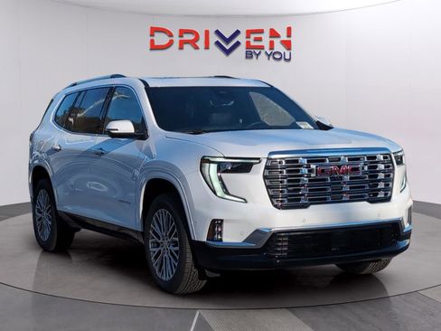 New 2026 GMC Acadia Denali w/ Super Cruise Package image 7