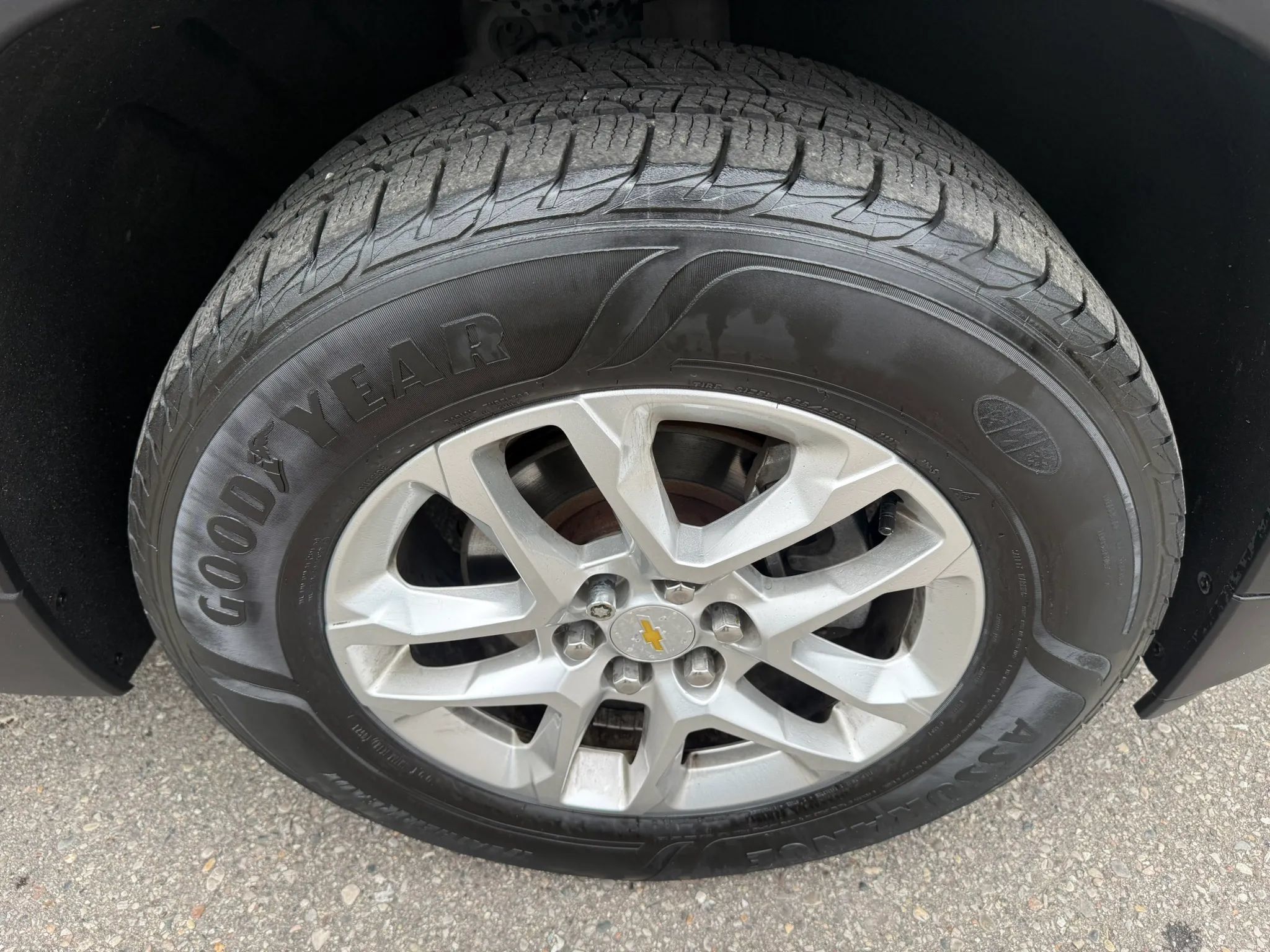 Used 2020 Chevrolet Traverse LT FWD image 12