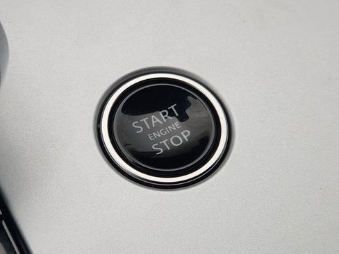 Used 2025 Land Rover Range Rover Autobiography AWD/4WD image 8