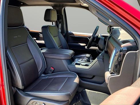Used 2024 GMC Sierra 1500 Denali AWD/4WD image 23
