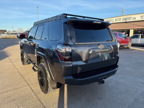 Used 2016 Toyota 4Runner SR5 image 5