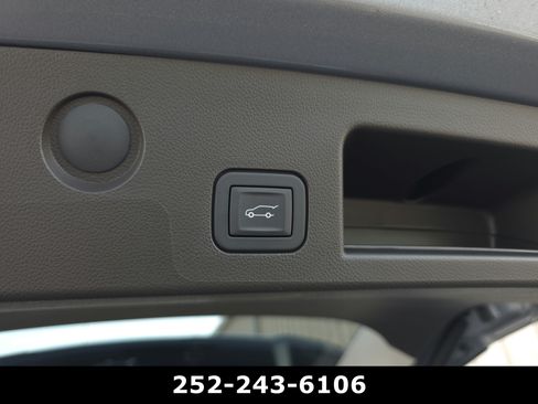 Used 2026 GMC Terrain Denali AWD/4WD image 38