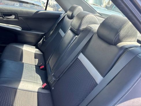 Used 2012 Toyota Camry SE FWD image 12