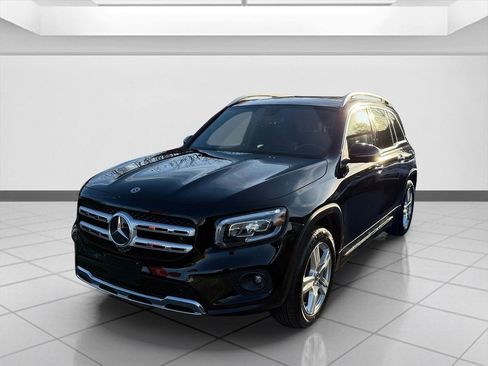 Used 2020 Mercedes-Benz GLB 250 4MATIC image 2