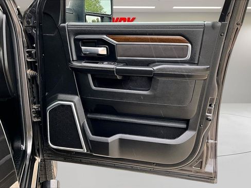 Used 2023 RAM 2500 Laramie AWD/4WD image 29