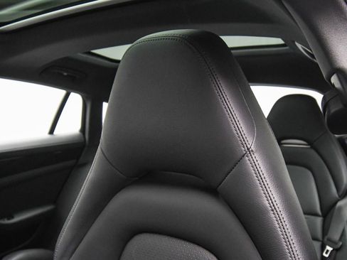 Used 2022 Porsche Panamera 4S image 52