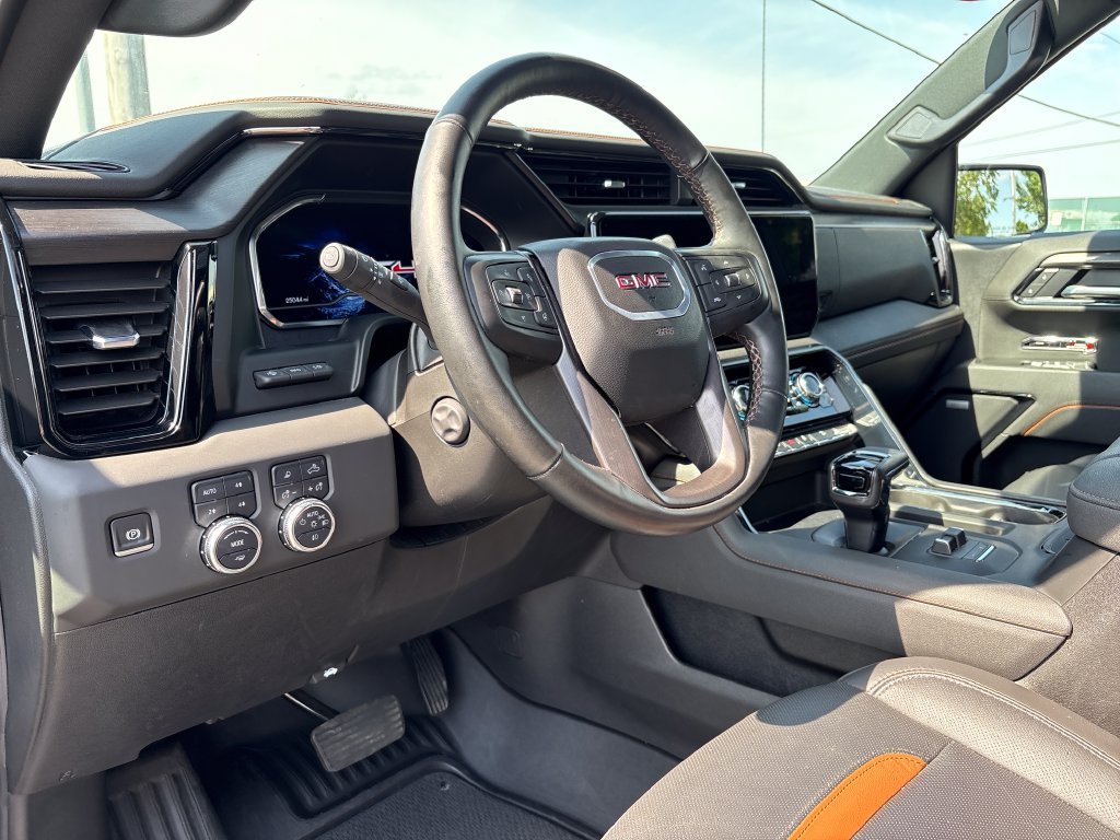 Certified 2025 GMC Sierra 1500 AT4 w/ AT4 Premium Package AWD/4WD image 15