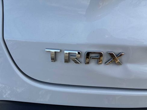 Certified 2024 Chevrolet Trax LT w/ Driver Confidence Package image 31