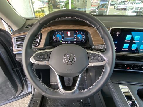 Certified 2025 Volkswagen Atlas SE AWD/4WD image 29