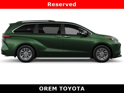 New 2026 Toyota Sienna XLE image 10