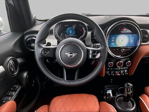 Used 2024 MINI Cooper S FWD image 5
