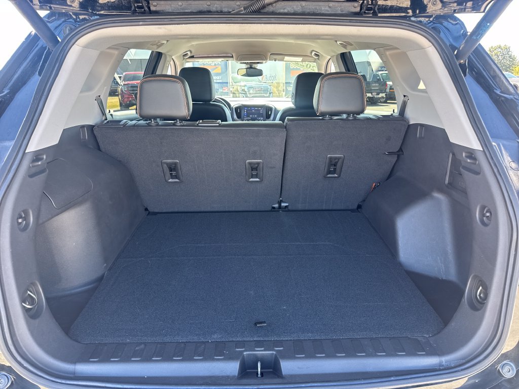 Used 2022 GMC Terrain AT4 w/ LPO, Floor Liner Package AWD/4WD image 7