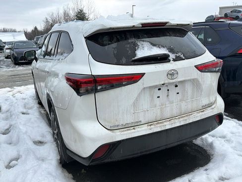 Used 2020 Toyota Highlander XLE image 9