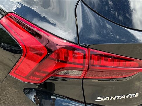 Used 2021 Hyundai Santa Fe SE FWD image 27