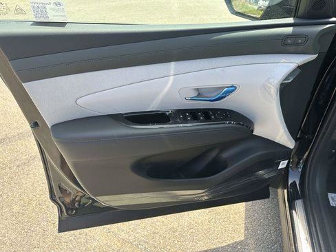 New 2025 Hyundai Tucson Limited image 10