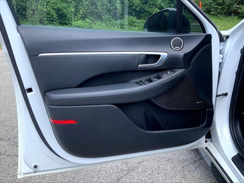 Used 2020 Hyundai Sonata SEL w/ Premium + Sunroof Package FWD image 25