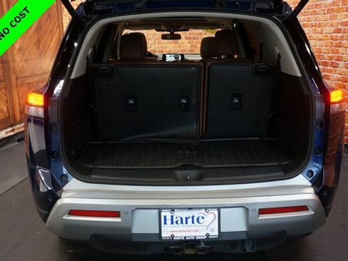 Used 2022 Nissan Pathfinder Platinum w/ Cargo Package image 46