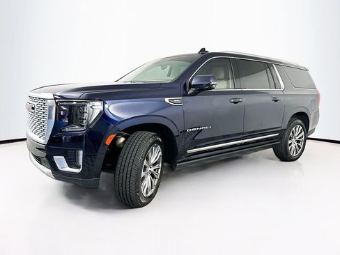 Used 2021 GMC Yukon XL Denali w/ Denali Ultimate Package RWD image 2