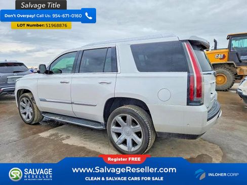 Used 2017 Cadillac Escalade Luxury RWD image 3