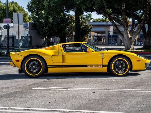 Used 2006 Ford GT image 6