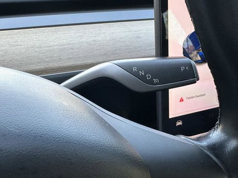 Used 2018 Tesla Model 3 Long Range image 31