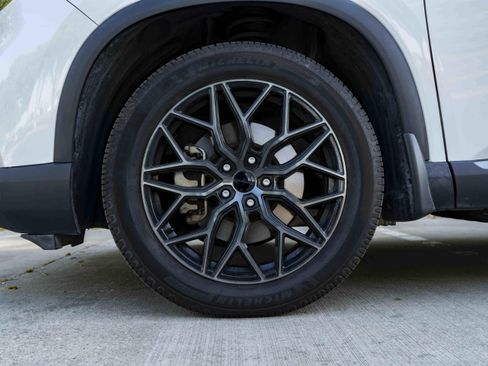 Used 2023 Honda Pilot Touring image 14