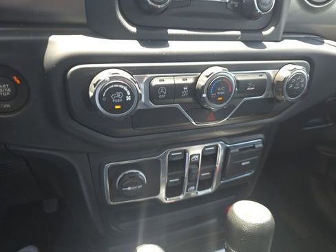 Used 2020 Jeep Gladiator Sport w/ Quick Order Package 24S AWD/4WD image 13